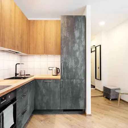 Stylish St. Ignatius By Houseys Apartment *