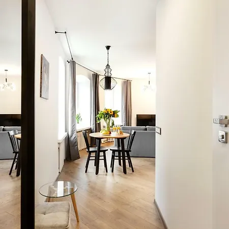 Stylish St. Ignatius By Houseys Apartamento *